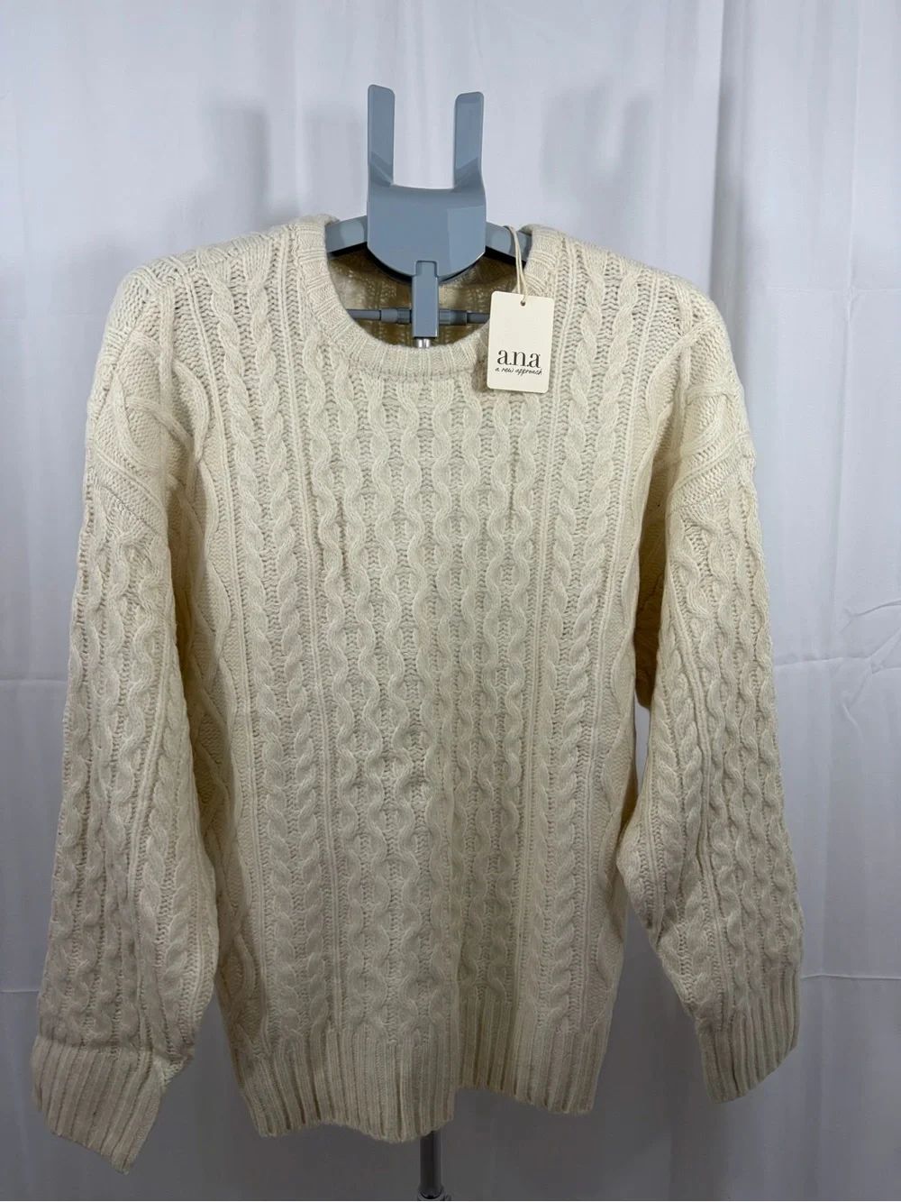 NWT a.n.a Women’s Size Medium Cream Knit Sweater